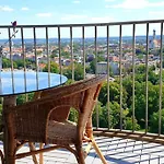 Suite-xxi View Hotelturm *