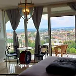 Suite-xxi View Hotelturm
