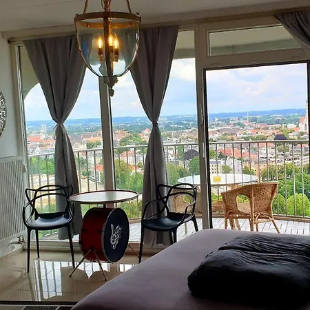 Suite-xxi View Hotelturm