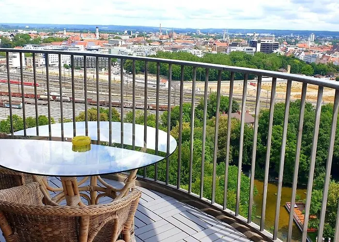 Suite-xxi View Hotelturm *